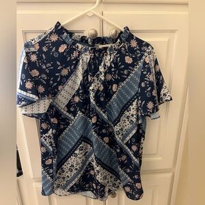 Cooper & Ella Round Neck Short Sleeve Printed Blouse in the "Navy/White Combo".